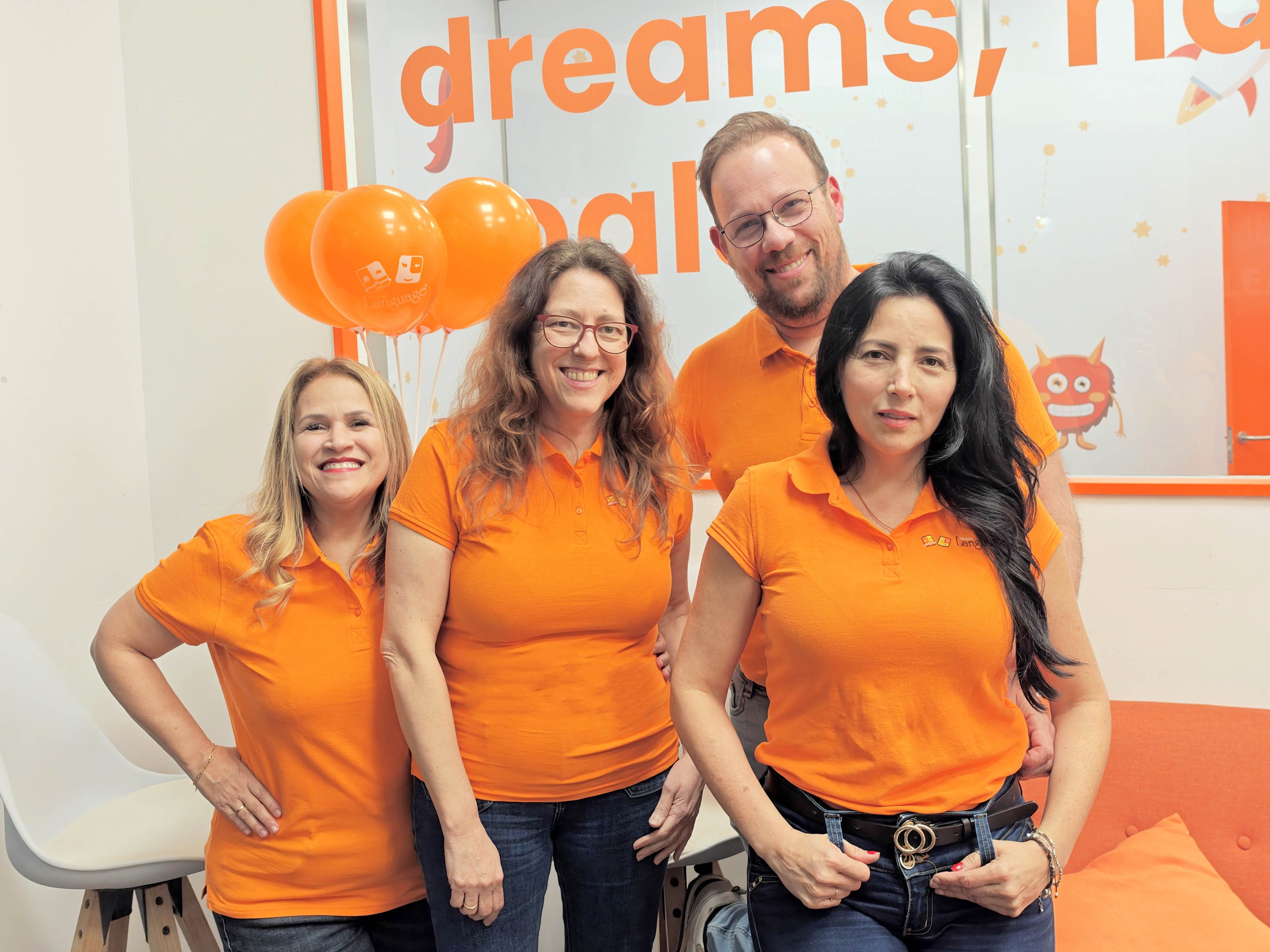 Equipo de Ms&Mr Language